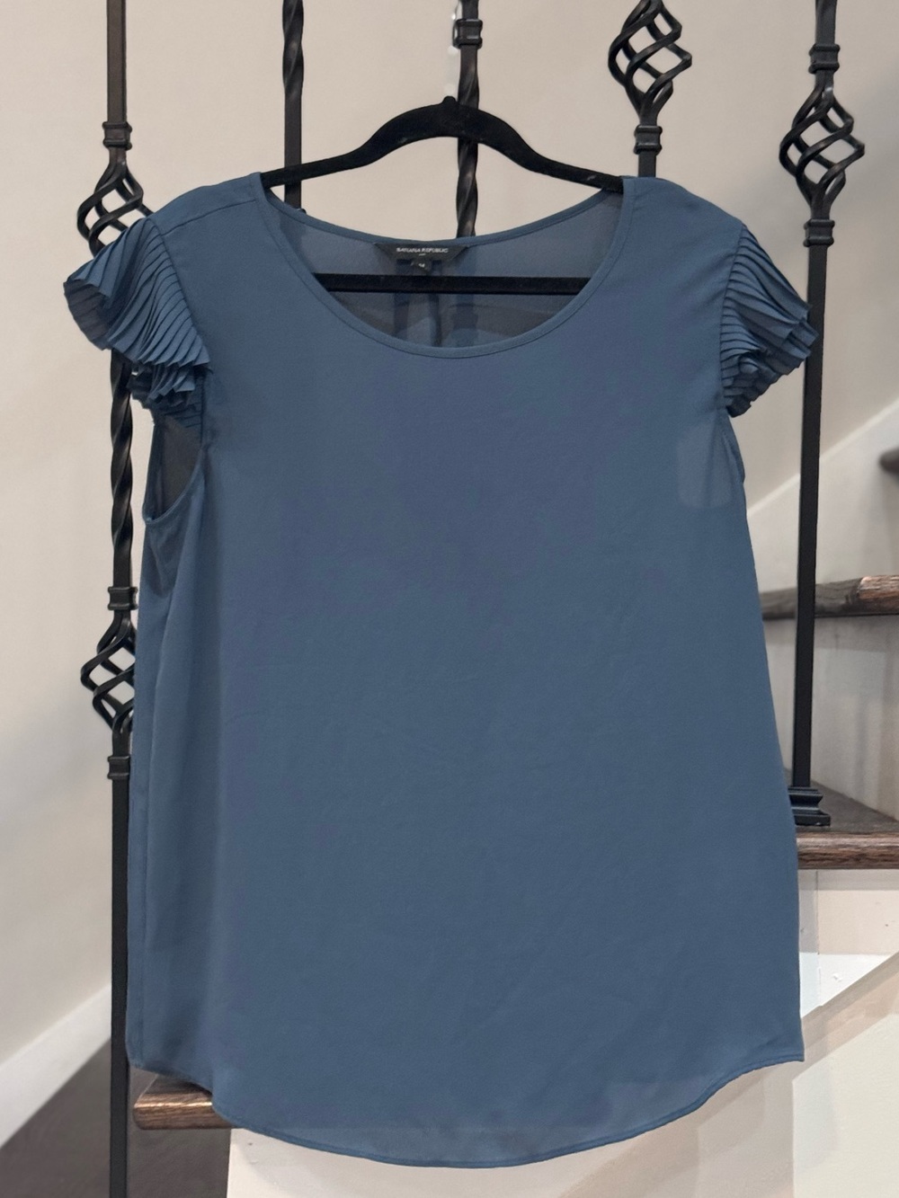 Banana Republic Pleated Sleeve Scoop Neck Women's Top - Slate Blue